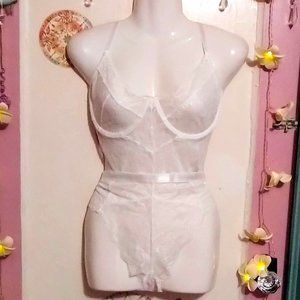 White (XXL) Floral Lace Teddy Lingerie Bodysuit - NWOT